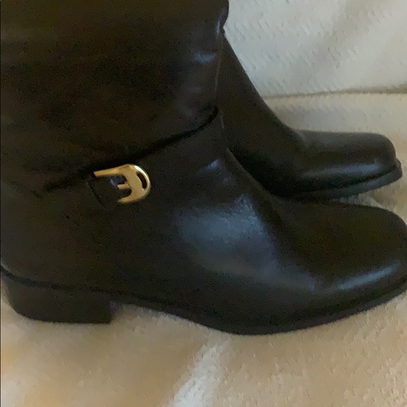 Classic Black Upper Boots - Picture 3 of 8